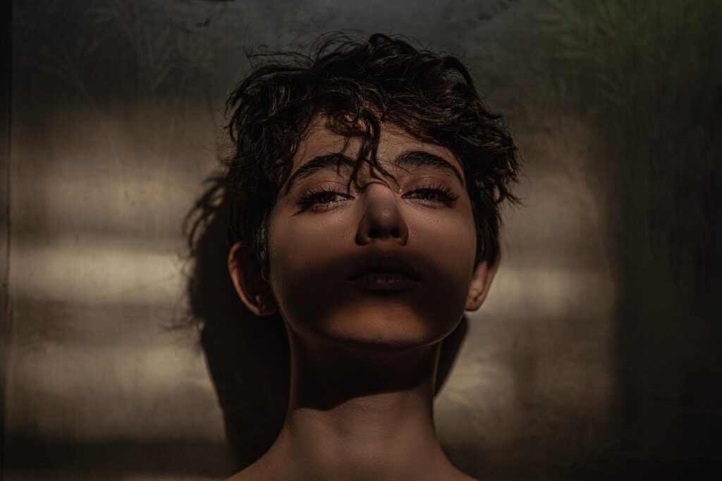 energy, silent, sad girl, girl, woman, haircut, sad, alone, iran-7822301.jpg